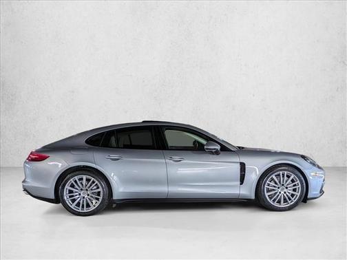 2020 Porsche Panamera 4