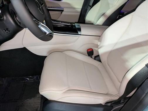 2026 Mercedes-Benz GLC 300 Base