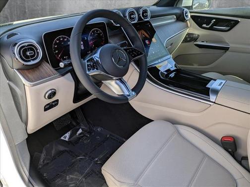 2025 Mercedes-Benz GLC 300 Base