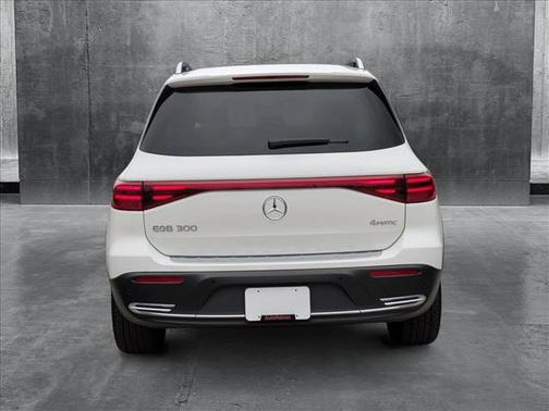2024 Mercedes-Benz EQB 300 4MATIC