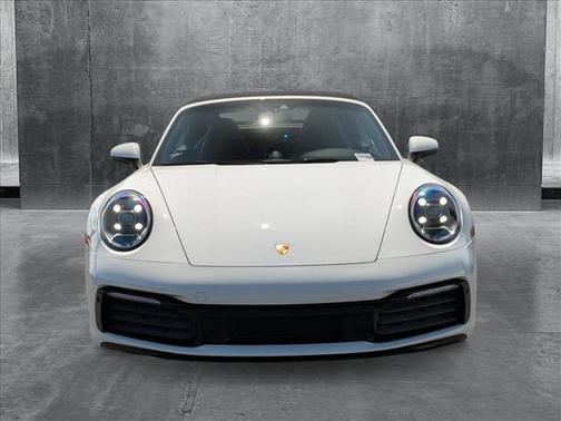 2022 Porsche 911 Carrera
