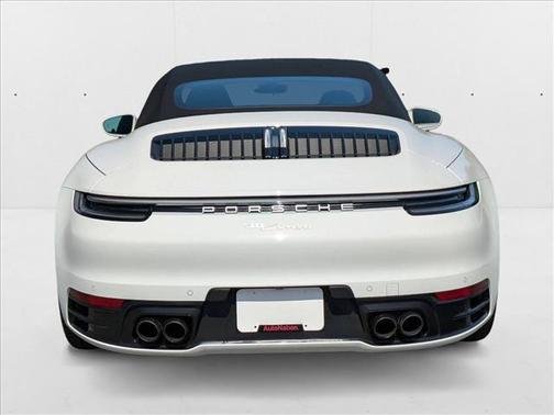 2022 Porsche 911 Carrera