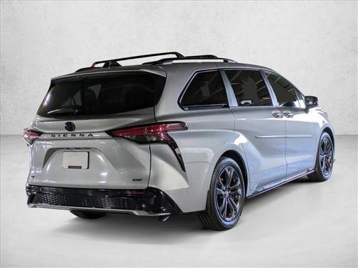 2025 Toyota Sienna XSE 7 Passenger