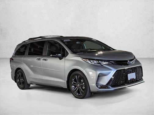 2025 Toyota Sienna XSE 7 Passenger