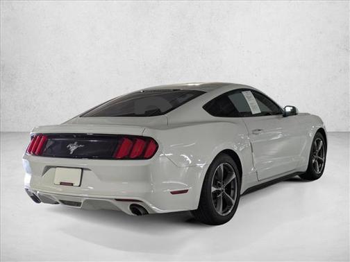 Oxford White 2016 Ford Mustang V6
