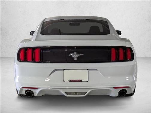 Oxford White 2016 Ford Mustang V6