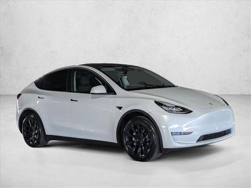 White 2022 Tesla Model Y Long Range