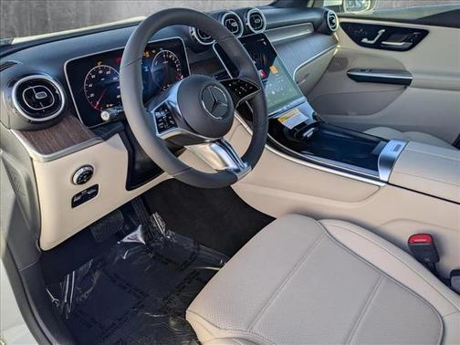 2025 Mercedes-Benz GLC 350e Base
