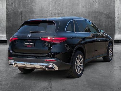2025 Mercedes-Benz GLC 300 Base