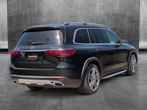 2025 Mercedes-Benz GLS 450 4MATIC