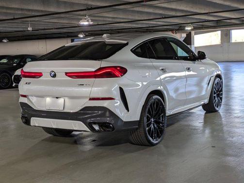 2025 BMW X6 xDrive40i