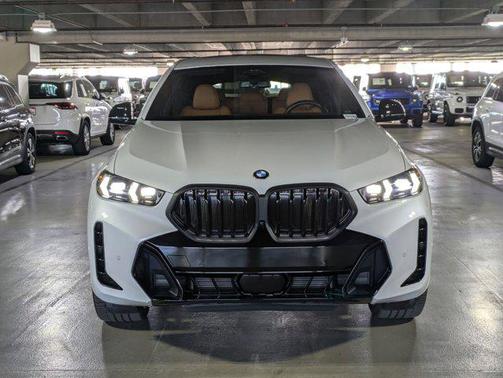 2025 BMW X6 xDrive40i