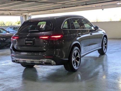 2025 Mercedes-Benz GLC 350e Base