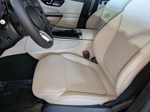 2025 Mercedes-Benz GLC 350e Base