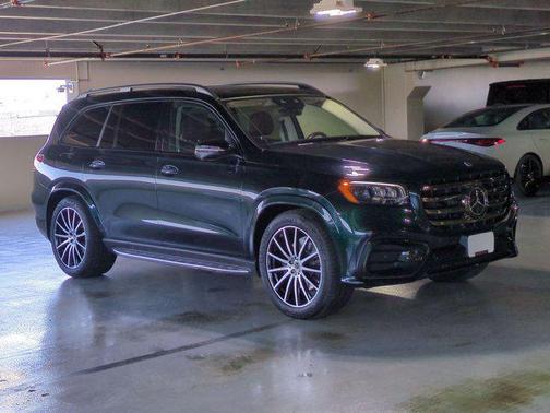 Emerald Green Metallic 2024 Mercedes-Benz GLS 580 4MATIC