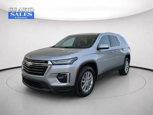 Silver 2023 Chevrolet Traverse LT Cloth