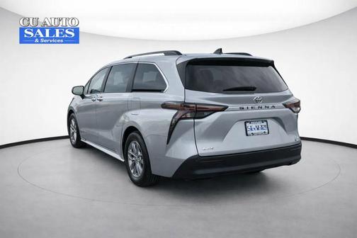 2024 Toyota Sienna XLE