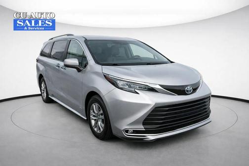 2024 Toyota Sienna XLE
