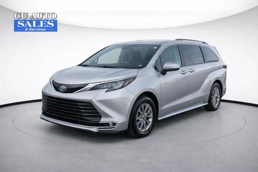 2024 Toyota Sienna XLE