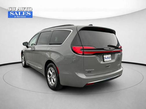 Gray 2023 Chrysler Pacifica Limited