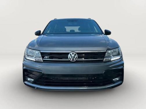 Platinum Gray Metallic 2021 Volkswagen Tiguan 2.0T SE R-Line Black 4MOTION