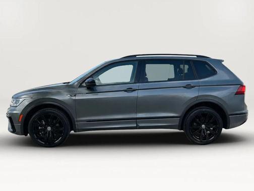 Platinum Gray Metallic 2021 Volkswagen Tiguan 2.0T SE R-Line Black 4MOTION