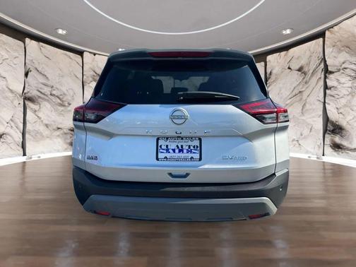 Brilliant Silver Metallic 2023 Nissan Rogue SV