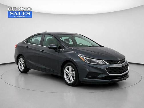 Gray 2018 Chevrolet Cruze LT