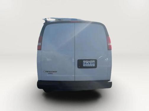 Summit White 2019 Chevrolet Express 3500 Work Van