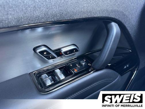 Ostuni Pearl White Metallic 2024 Land Rover Range Rover Sport SE