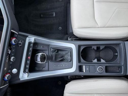 2019 Audi Q3 2.0T S line Prestige