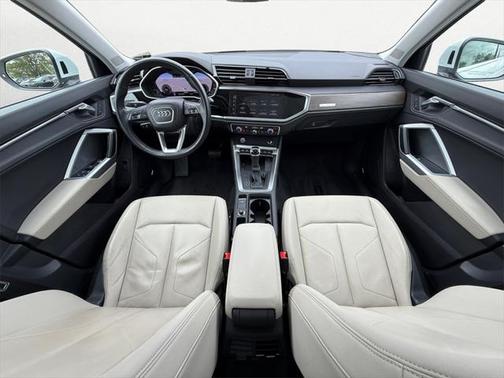 2019 Audi Q3 2.0T S line Prestige