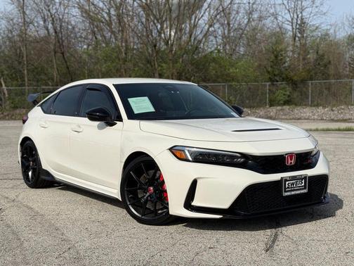 Championship White 2024 Honda Civic Type R