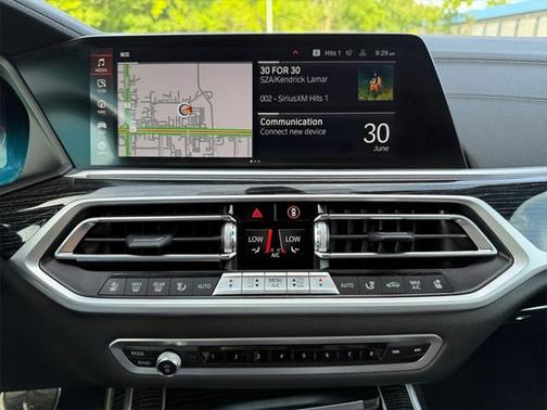 2022 BMW X7 M50i