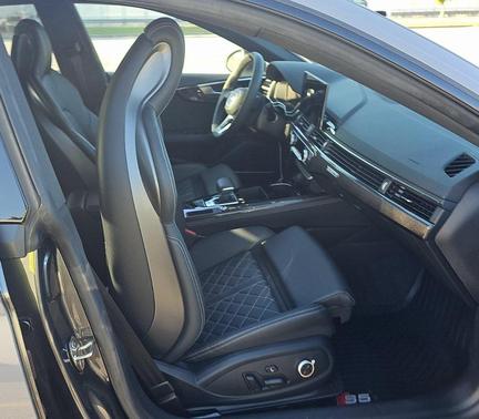 2024 Audi S5 3.0T Prestige