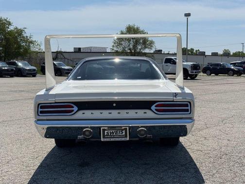 White 1970 Plymouth Roadrunner Base