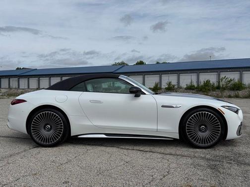 MANUFAKTUR moonlight white magno (White Ambiance) 2026 Mercedes-Benz Maybach SL 680 Monogram Series 4MATIC
