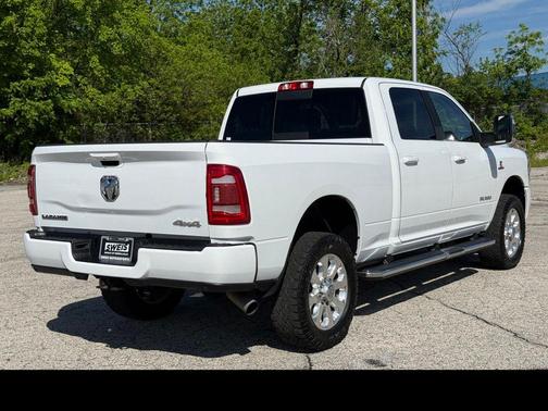 Bright White Clearcoat 2023 RAM 3500 Laramie Crew Cab 4x4 6'4' Box
