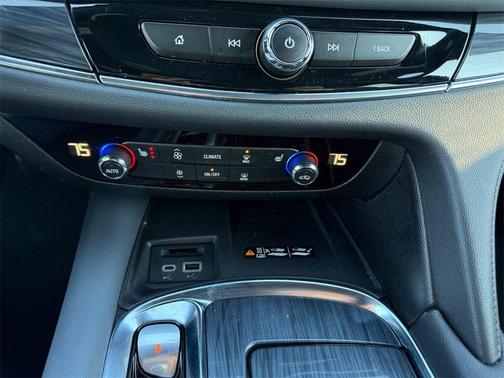 2023 Buick Enclave Essence FWD