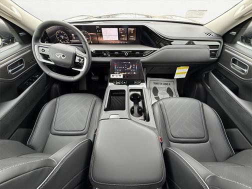 2025 INFINITI QX80 Luxe