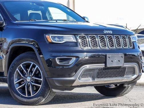 Diamond Black Crystal Pearlcoat 2017 Jeep Grand Cherokee Limited
