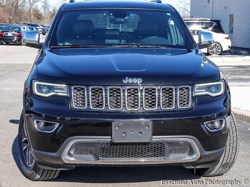 Diamond Black Crystal Pearlcoat 2017 Jeep Grand Cherokee Limited