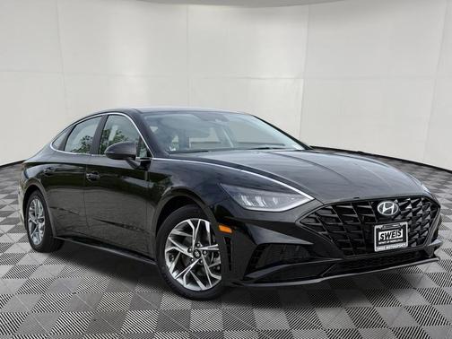 Onyx Black 2023 Hyundai SONATA SEL