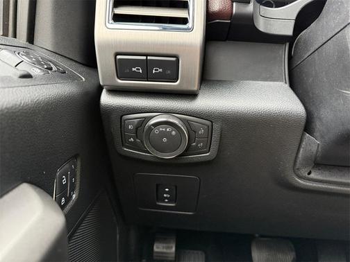 2016 Ford F-150 Platinum