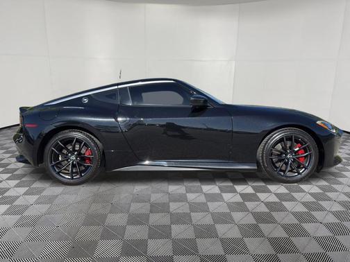 Black Diamond Pearl 2025 Nissan Z Performance Automatic Transmission