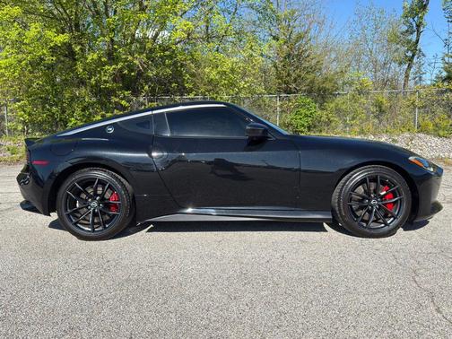 Black Diamond Pearl 2025 Nissan Z Performance Automatic Transmission