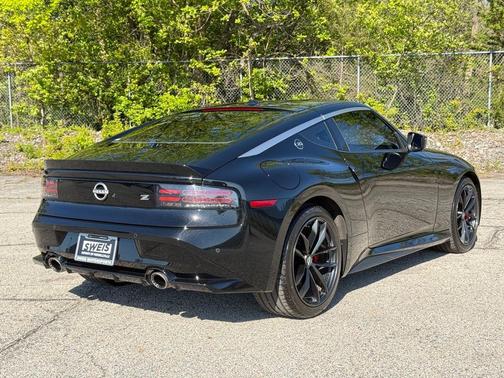 Black Diamond Pearl 2025 Nissan Z Performance Automatic Transmission