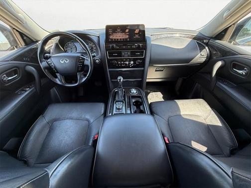2022 INFINITI QX80 Luxe