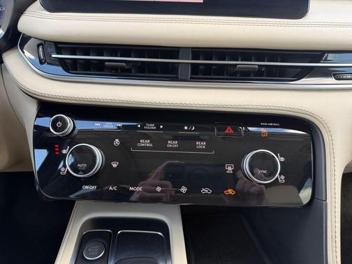 Grand Blue 2024 INFINITI QX60 Luxe