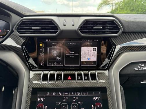 2023 Lamborghini Urus Performante